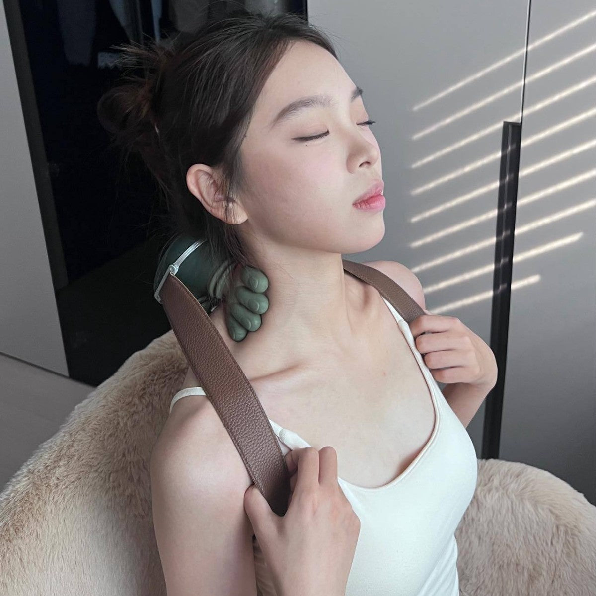 Portable Rechargeable Neck Shoulder Massager